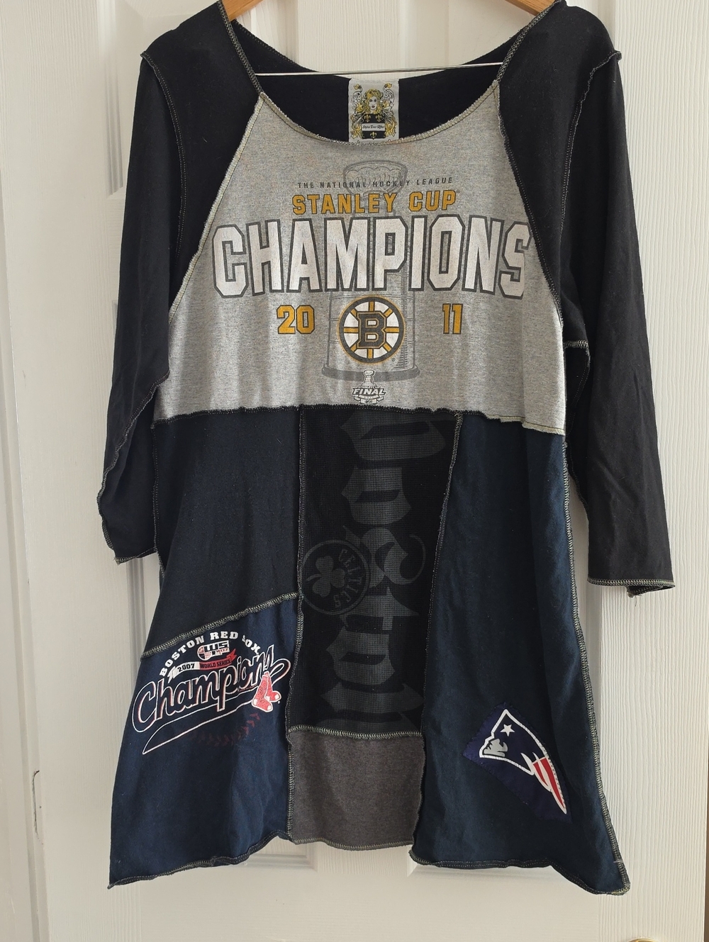 Boston Teams Tunic Top.   Black & Navy Blue with Heather Grey Side Panels